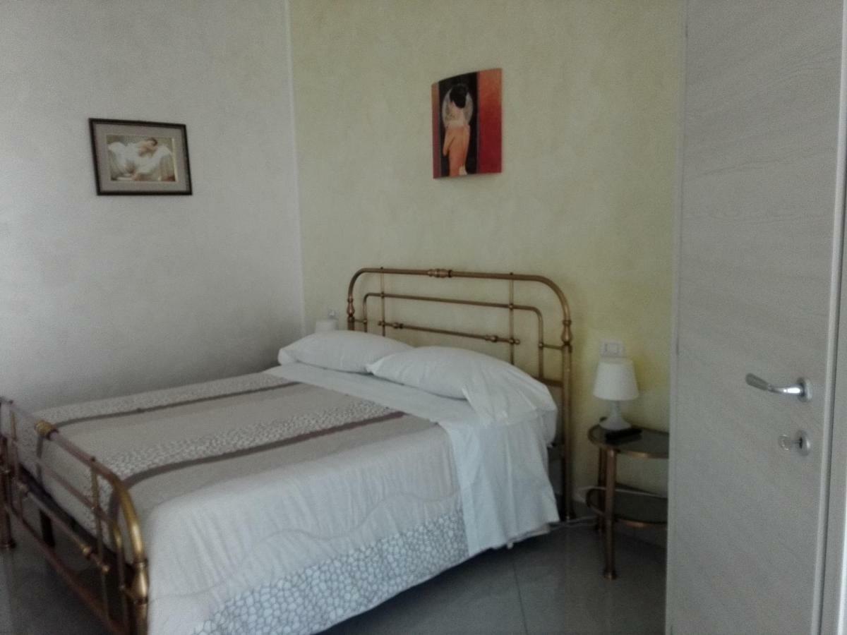 Villa Ormeni Cardano Al Campo Exteriér fotografie